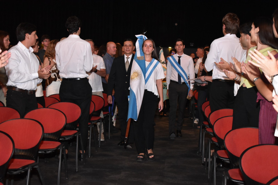 imagen La Facultad celebró a sus nuevos graduados/as en el Acto de Juramento y Colación de Grado 2024-2025