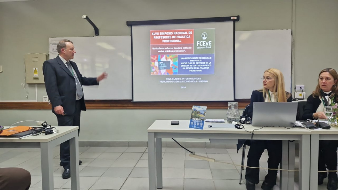 imagen Docentes de la facultad participaron del XLVII Simposio Nacional de Profesores de Práctica Profesional