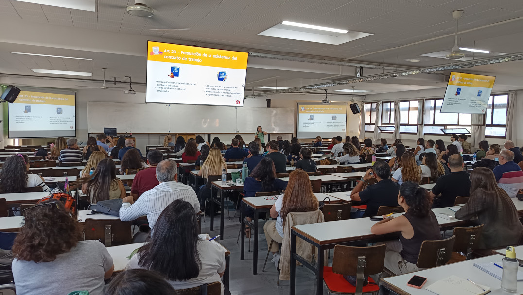 imagen Con una gran convocatoria se realizó el curso Ley de Modernización Laboral