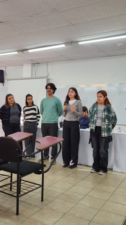 imagen Estudiantes de la Facultad participaron de "Elegí tu rumbo" en la Escuela de Comercio Martín Zapata