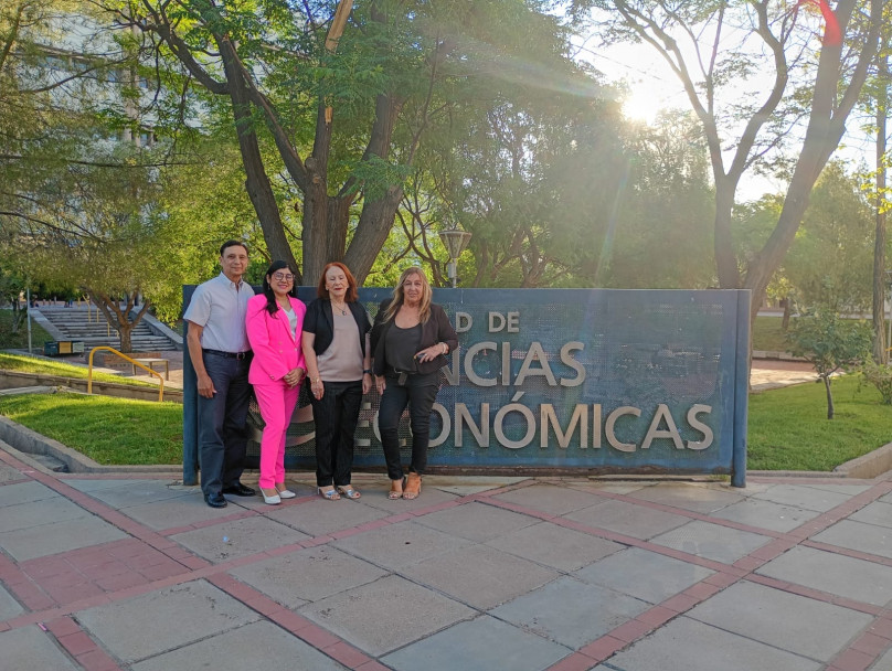 imagen El Doctorado en Ciencias Económicas tiene una nueva egresada