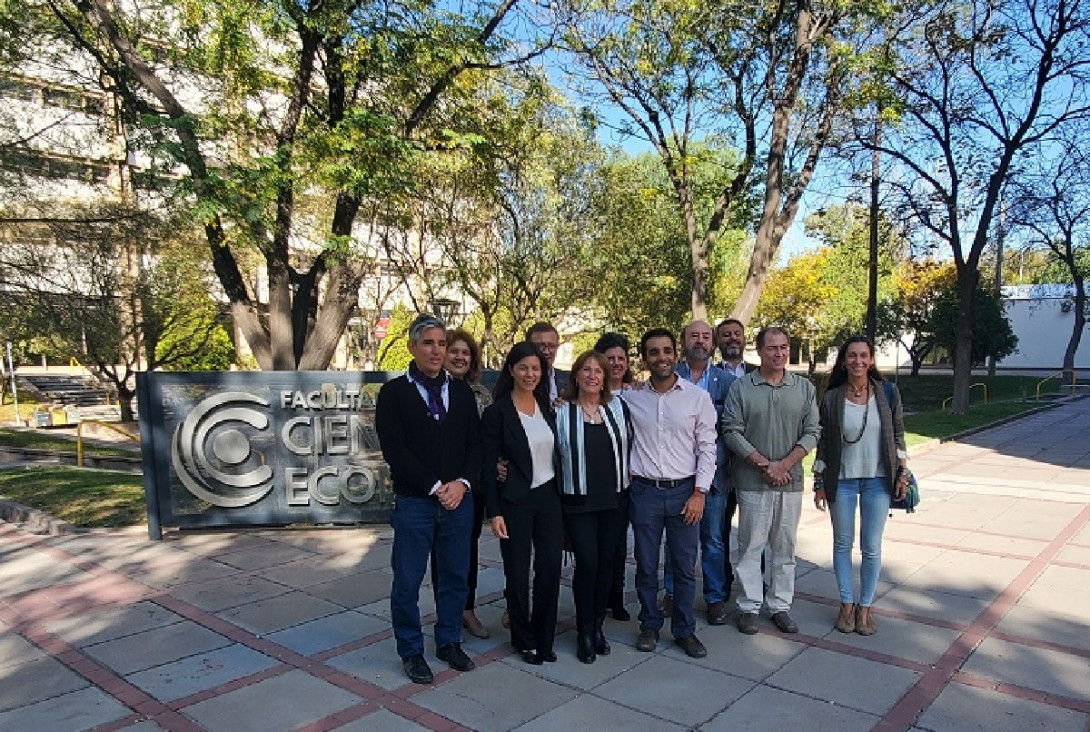 imagen Sistema B Argentina en la FCE 