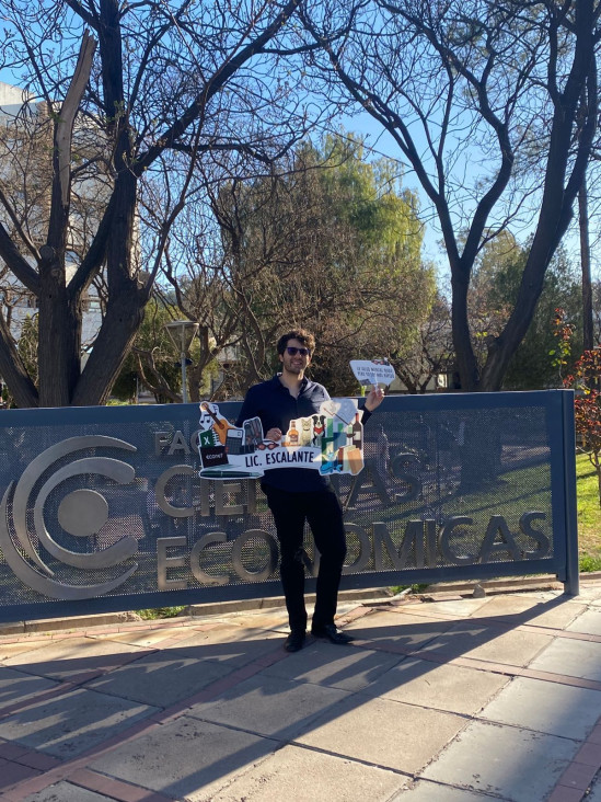 imagen La Facultad celebra a sus nuevos egresados/as