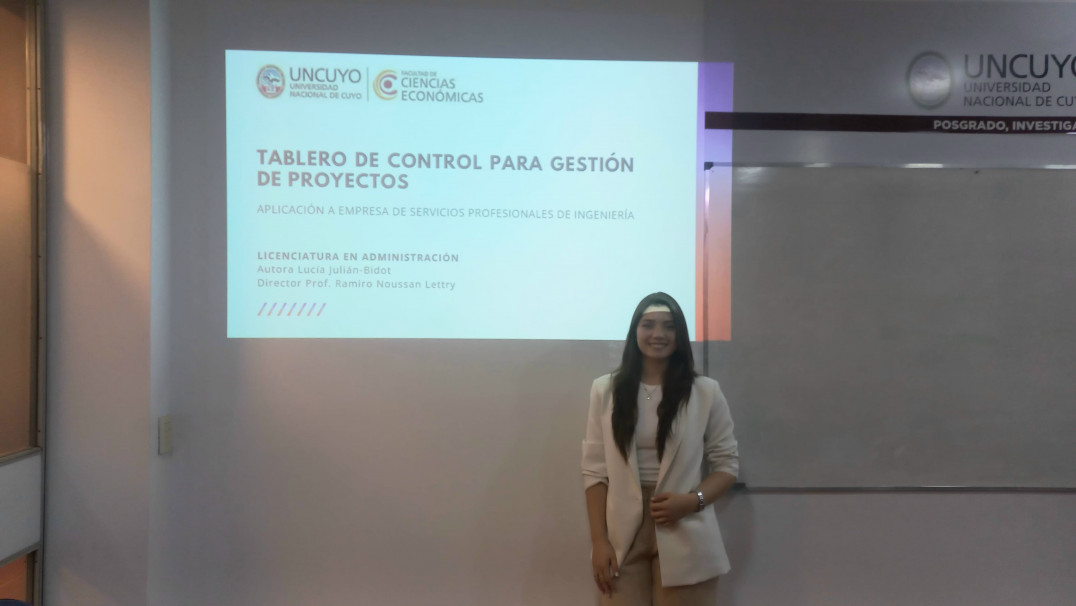 imagen La Facultad celebra a sus nuevos egresados/as