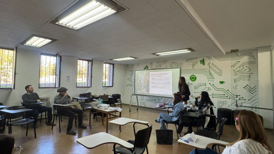 imagen Estudiantes se capacitaron en el taller "Liderazgo en Ciencias Económicas"