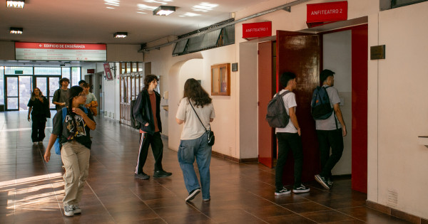 La Facultad de Ciencias Económicas invita a la comunidad a participar ...