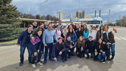 imagen Estudiantes de la Maestría en Administración de Negocios visitaron una empresa petroquímica