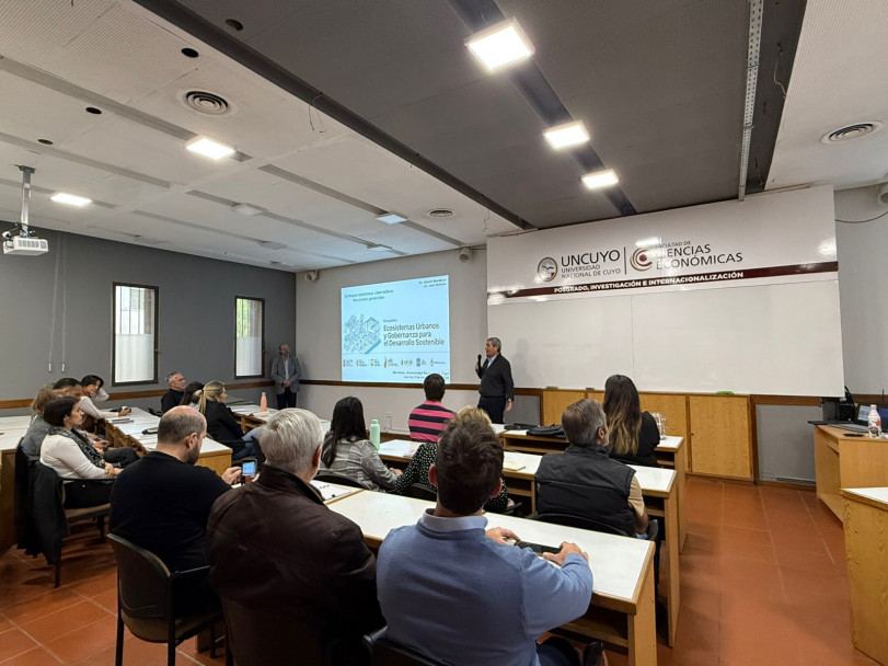 imagen Un espacio para pensar en el desarrollo sostenible: se realizó el encuentro "Ecosistemas Urbanos y Gobernanzas para el Desarrollo Sostenible"