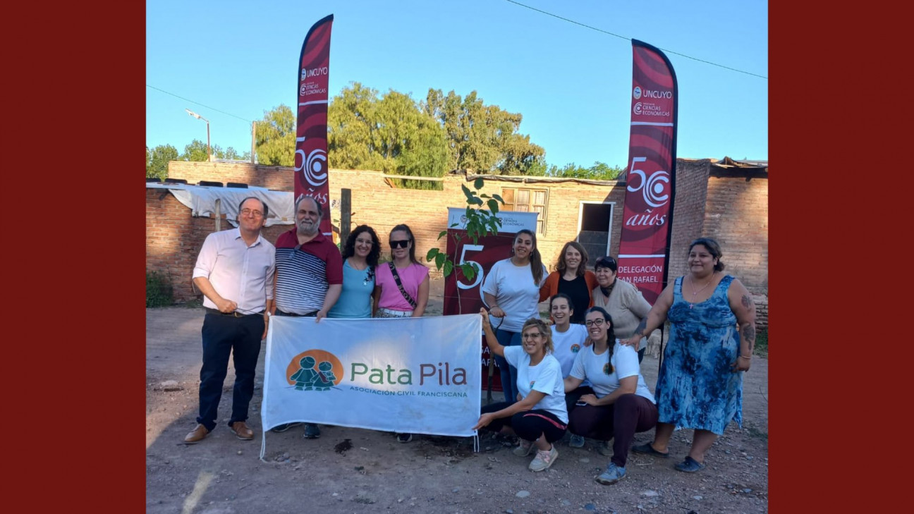 imagen La Sede San Rafael continúa con la plantación de árboles en conmemoración del 50° aniversario