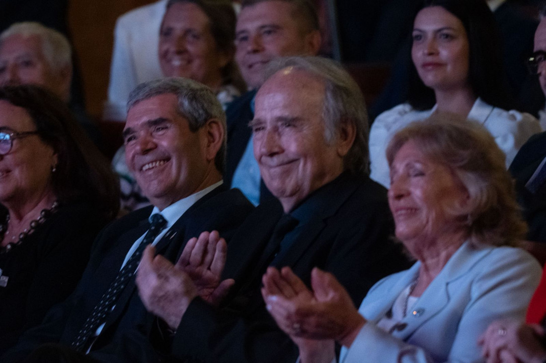 imagen Estuvimos presentes en las actividades en homenaje a Joan Manuel Serrat en la UNCUYO