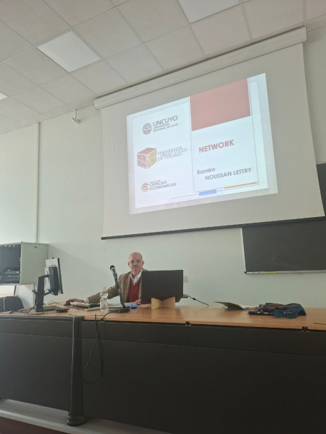 imagen Profesor de nuestra facultad realizó una estancia de movilidad docente en la Universidad de Téramo (Italia)