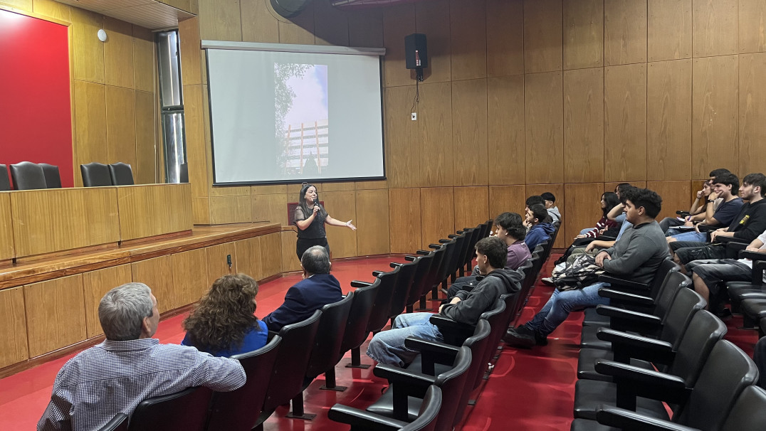 imagen La facultad recibió a sus nuevos estudiantes en las jornadas de Introducción a la Vida Universitaria