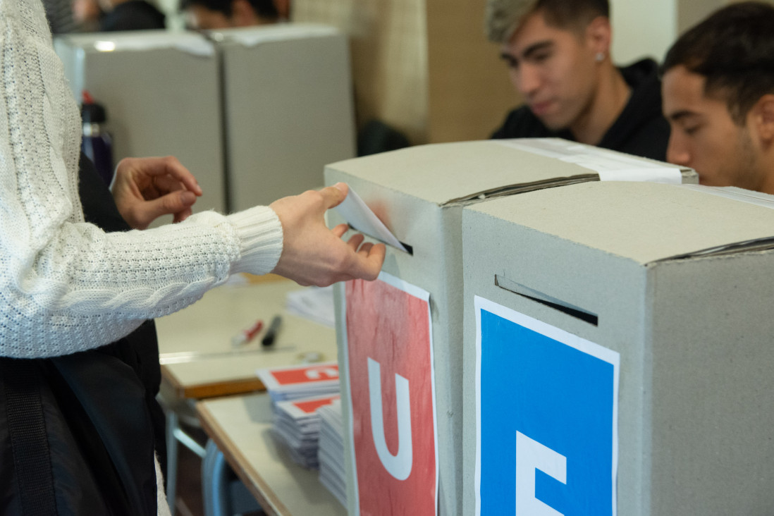 imagen La FCE convoca a voluntarios/as para desempeñarse como autoridades de mesa en las elecciones generales