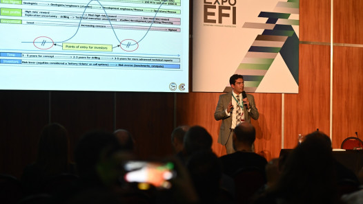 imagen Económicas presente en la Expo EFI: Sebastián Piña expuso sobre Mendoza como posible Hub Financiero para la Minería