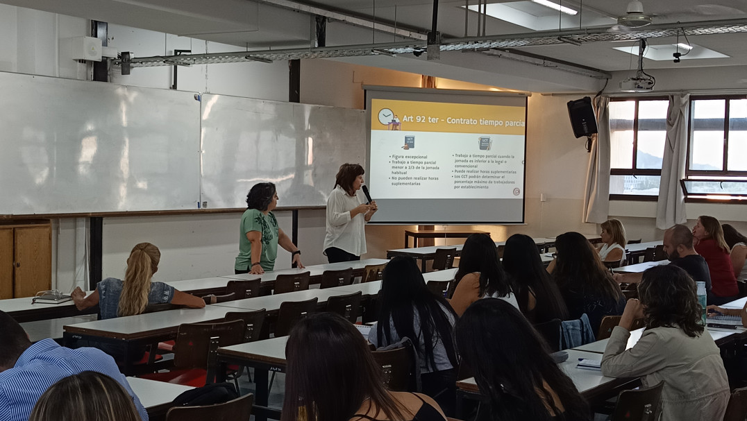 imagen Con una gran convocatoria se realizó el curso Ley de Modernización Laboral