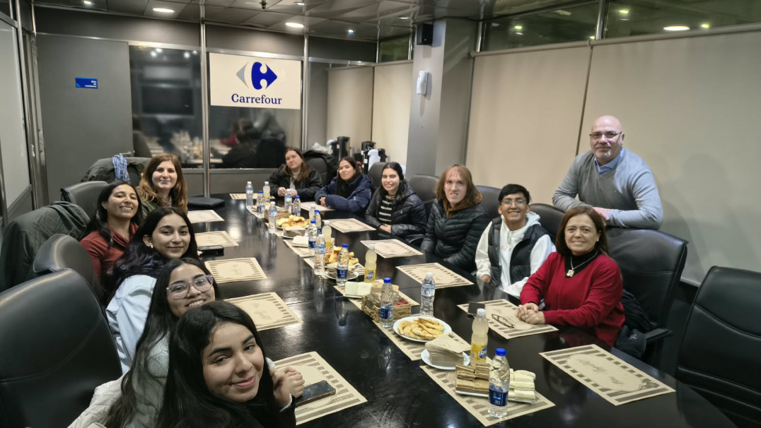 imagen Estudiantes de la Licenciatura en Logística realizaron su viaje de estudio a Buenos Aires