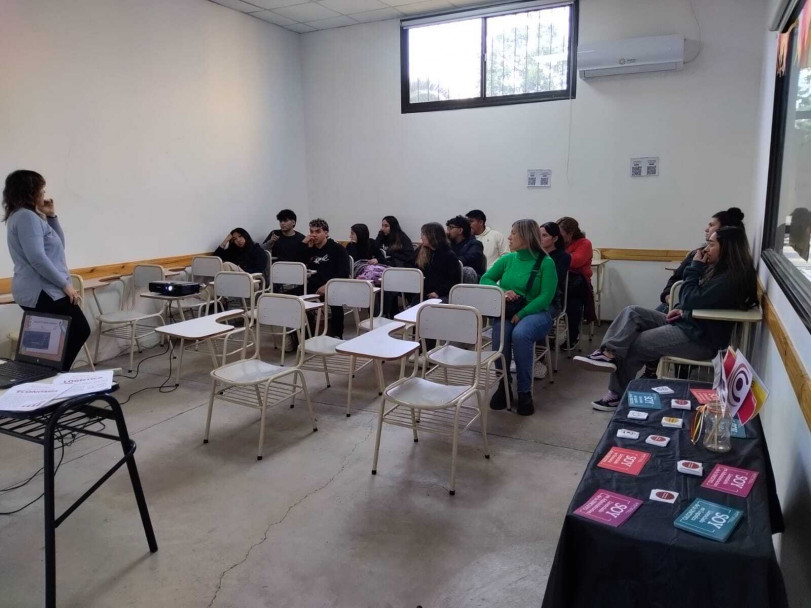 imagen Con una gran concurrencia de jóvenes se realizó la Facultad Abierta en sede central y este