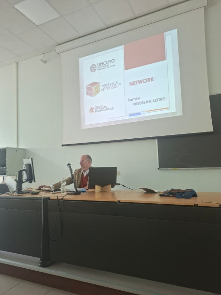 imagen Profesor de nuestra facultad realizó una estancia de movilidad docente en la Universidad de Téramo (Italia)