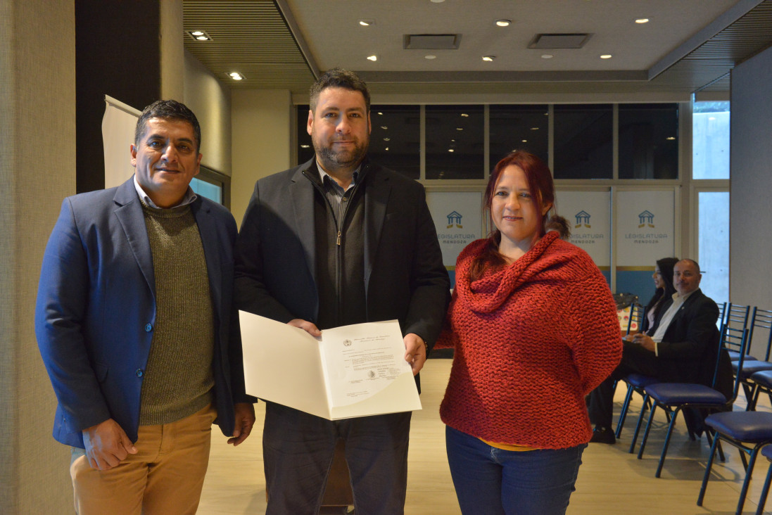 imagen Reconocimiento al Diplomado en Mercado de Capitales por su aporte a la educación financiera