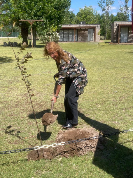 imagen La Sede San Rafael realizó una nueva plantación de árboles por el 50° aniversario