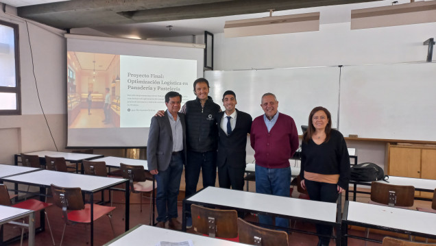 imagen La Facultad celebra a sus nuevos egresados/as
