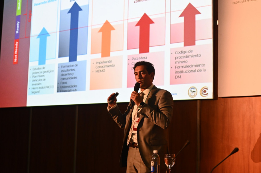 imagen Económicas presente en la Expo EFI: Sebastián Piña expuso sobre Mendoza como posible Hub Financiero para la Minería