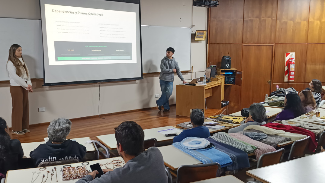 imagen Estudiantes de la Facultad realizaron capacitaciones para emprendedores del departamento de Guaymallén