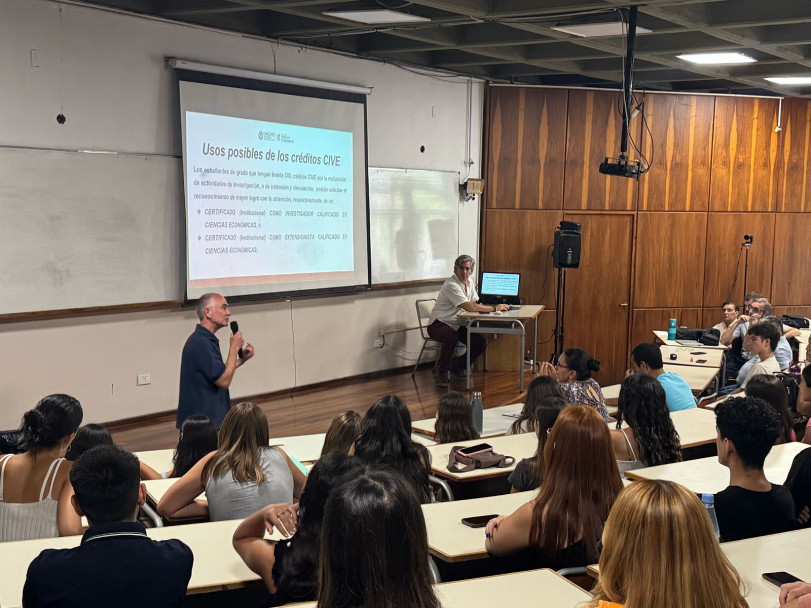 imagen Se presentaron los Laboratorios en Ciencia de Datos y Sostenibilidad en la Facultad