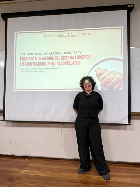 imagen La Facultad celebra a sus nuevos egresados/as