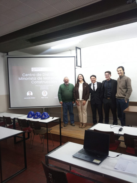 imagen La Facultad celebra a sus nuevos egresados/as