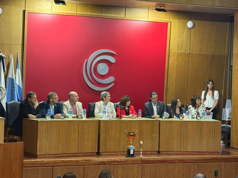 imagen La Facultad de Ciencias Económicas celebró el Acto Académico 2025