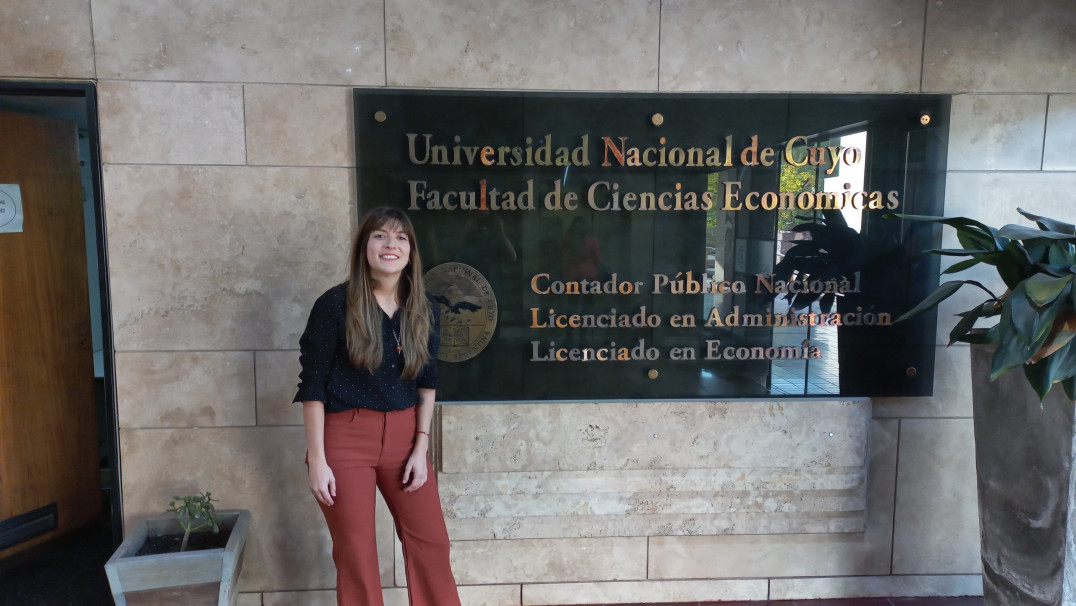 imagen La Facultad celebra a sus nuevos egresados/as