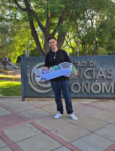 imagen La Facultad celebra a sus nuevos egresados/as