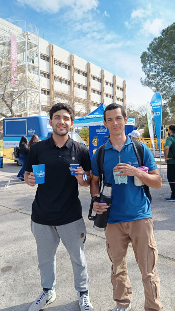 imagen Campaña por el consumo responsable: CCU e Imperial realizaron una activación en la Facultad