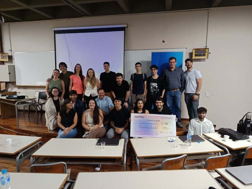 imagen Se realizó el HackIAton Notion + IA en Económicas 