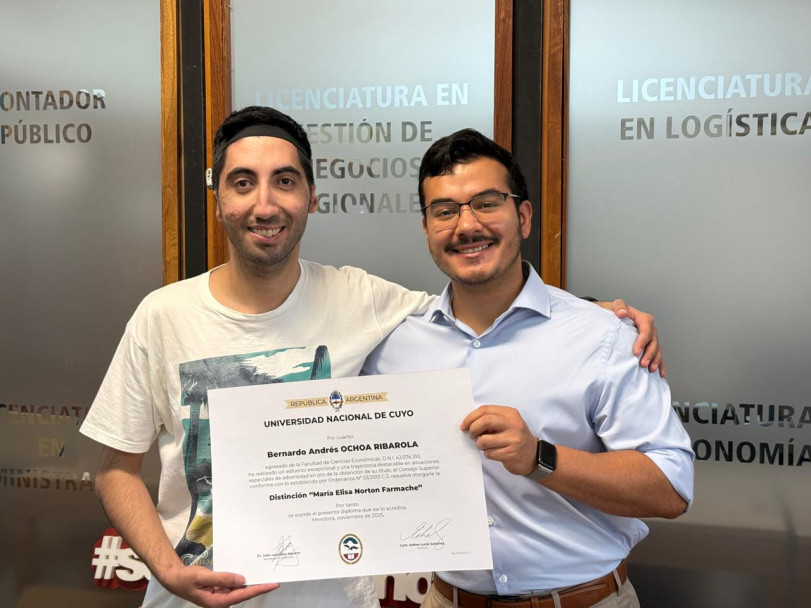 imagen Estudiantes y egresados de nuestra Facultad recibieron la distinción Norton Farmache