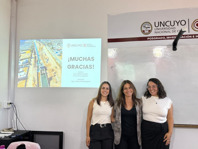 imagen La Facultad celebra a sus nuevos egresados/as