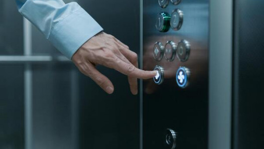 imagen ¿Cómo funcionan los sistemas de seguridad activa en los ascensores de la Facultad?