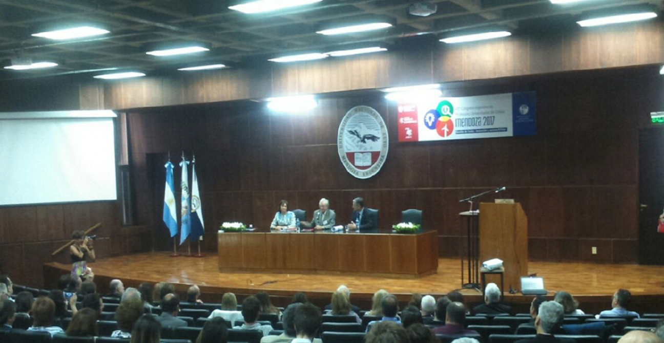 imagen Distinción Honoris Causa a los profesores Amaro Yardin y Enrique Nicolás Cartier