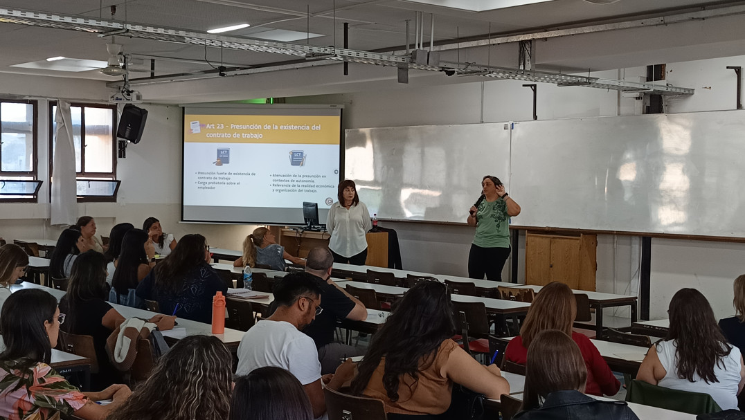 imagen Con una gran convocatoria se realizó el curso Ley de Modernización Laboral