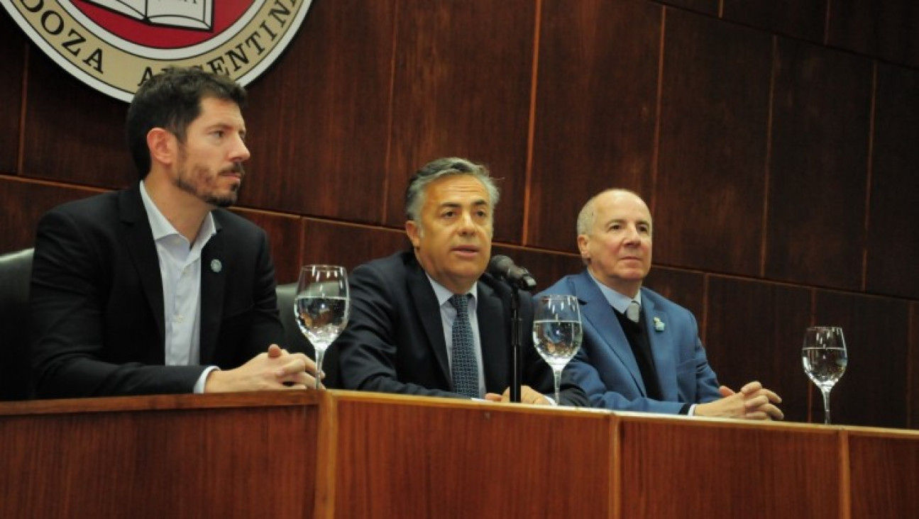 imagen Recibimos en el Salón de Grado a la Apertura del Tercer Foro Nacional de Gobierno Abierto y Tecnología Cívica en la UNCUYO