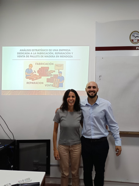 imagen La Facultad celebra a sus nuevos egresados/as