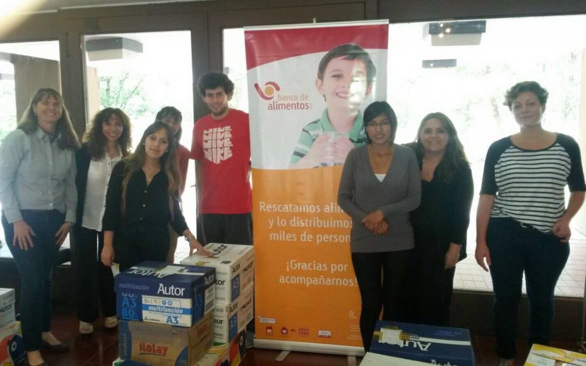 imagen Licenciados en Administración Solidarios entregó alimentos a instituciones del medio