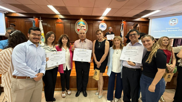 imagen Estudiantes y egresados de nuestra Facultad recibieron la distinción Norton Farmache