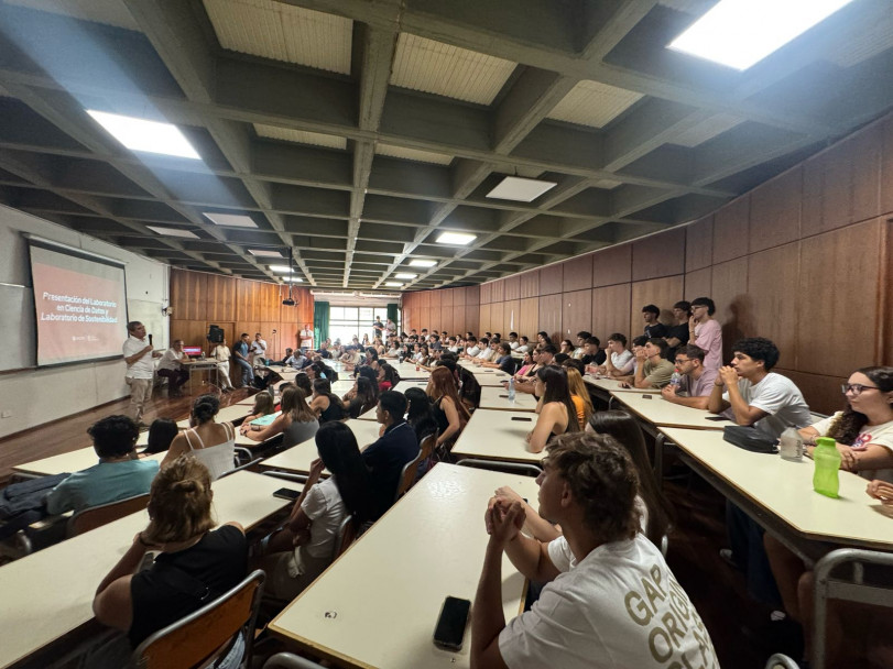 imagen Se presentaron los Laboratorios en Ciencia de Datos y Sostenibilidad en la Facultad