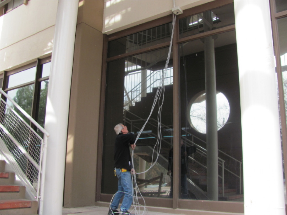 imagen Realizan cableado en el Edificio de Enseñanza