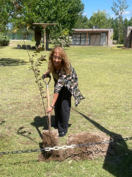 imagen La Sede San Rafael realizó una nueva plantación de árboles por el 50° aniversario