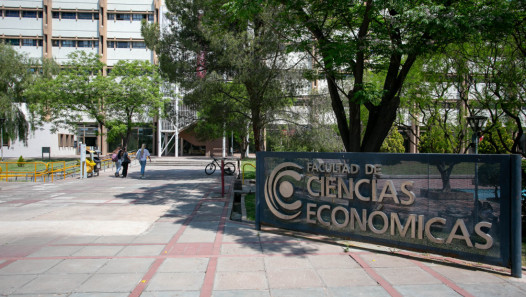 imagen Prórroga: Convocatoria a docentes e investigadores de la Facultad de Ciencias Económicas a presentar proyectos de investigación en ocasión de las Jornadas de Ciencias Económicas – Edición 2026