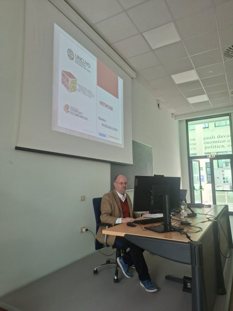 imagen Profesor de nuestra facultad realizó una estancia de movilidad docente en la Universidad de Téramo (Italia)