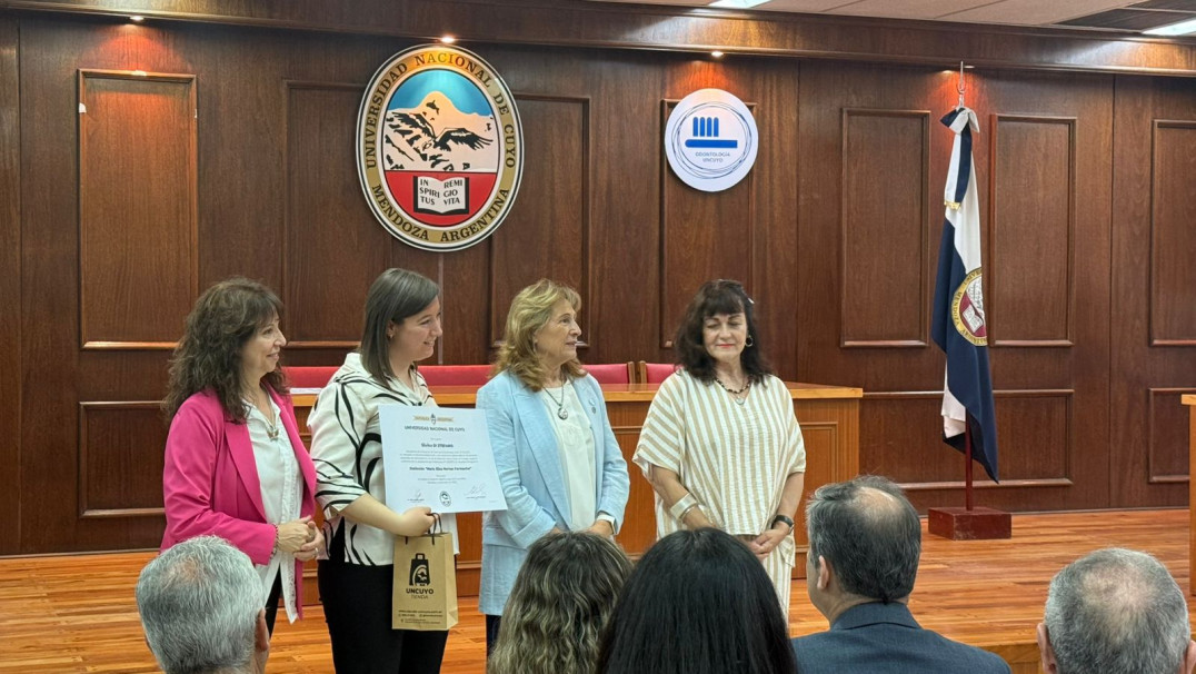 imagen Estudiantes y egresados de nuestra Facultad recibieron la distinción Norton Farmache